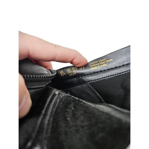 Naturalizer 5.5 Wilde Black Leather Chunky Boot Goth Grunge Whimsygoth Lug - Picture 2 of 6